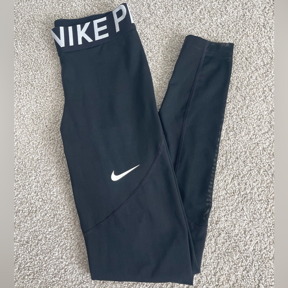 Women’s Nike Pro Black Leggings
